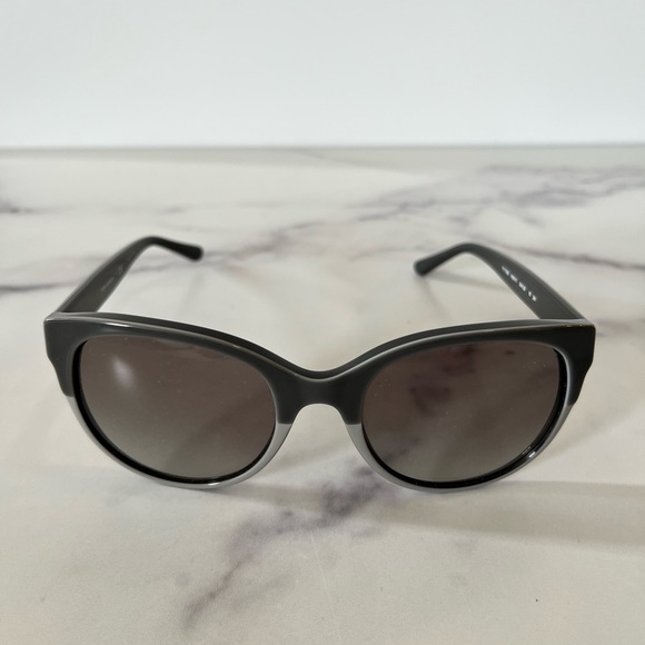 Tory Burch bicolor sunglasses - Picture 6 of 6